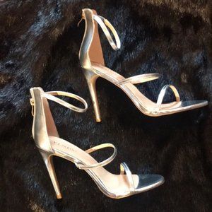 Sexy Venus Silver Heels NIB 8.5